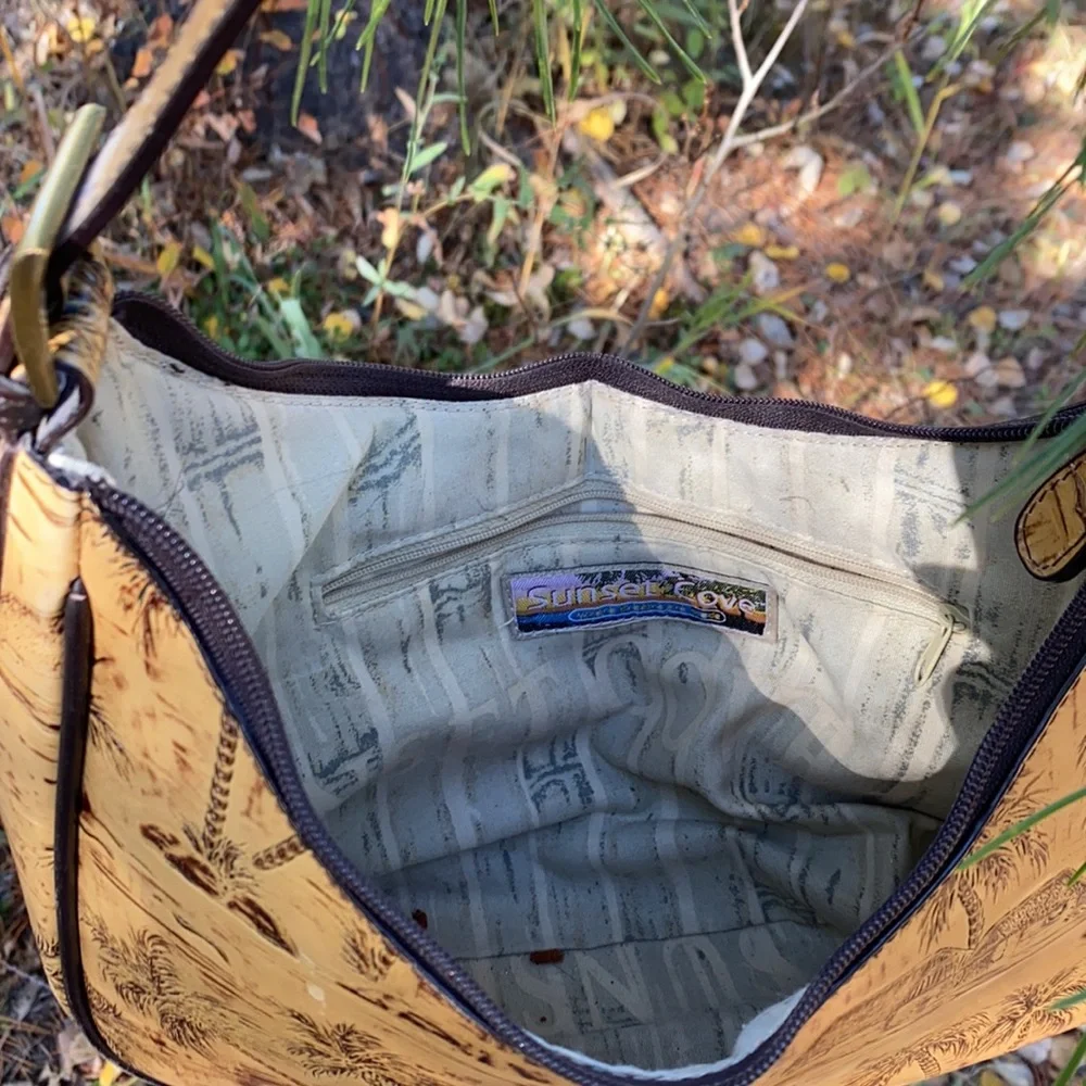 Sunset Cove Shoulder Purse - Picture 5 of 9